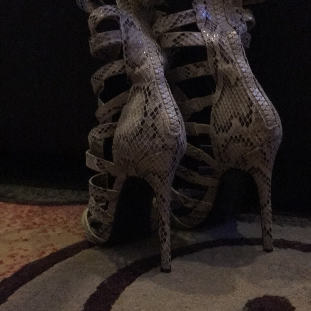 Boots - Picture 3 of 5